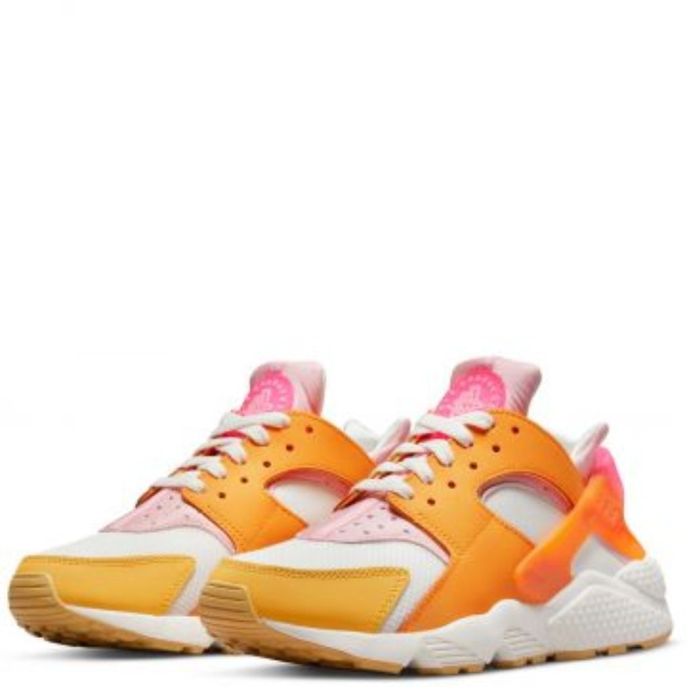 NWT Women's Nike Huarache - Hyper Pink/Summit White/Solar Flare - Women's 6.5